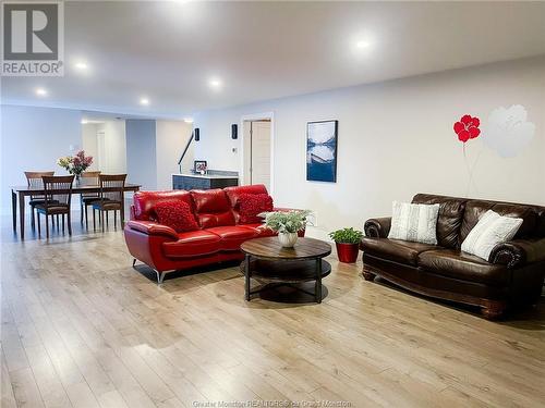 75 Albion St, Moncton, NB - Indoor Photo Showing Living Room