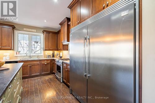 694 Centre Rd, Hamilton, ON - Indoor Photo Showing Kitchen With Stainless Steel Kitchen