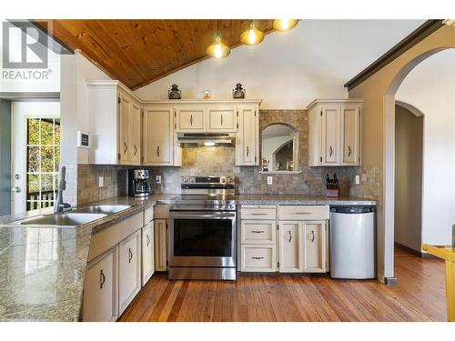 627 Grandview Bench Road Se, Salmon Arm, BC - Indoor Photo Showing Kitchen With Double Sink