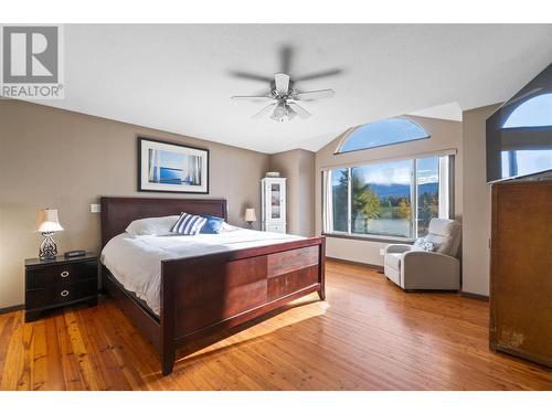 627 Grandview Bench Road Se, Salmon Arm, BC - Indoor Photo Showing Bedroom