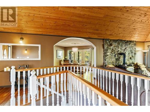 627 Grandview Bench Road Se, Salmon Arm, BC - Indoor Photo Showing Other Room