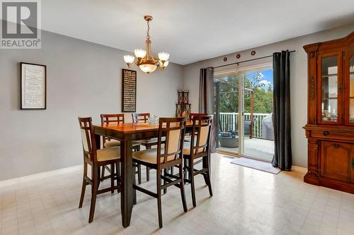 10662 Pinecrest Road, Vernon, BC - Indoor Photo Showing Dining Room