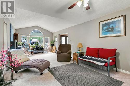 10662 Pinecrest Road, Vernon, BC - Indoor Photo Showing Other Room