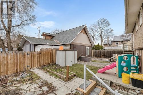 933 Bernard Avenue, Kelowna, BC - Outdoor