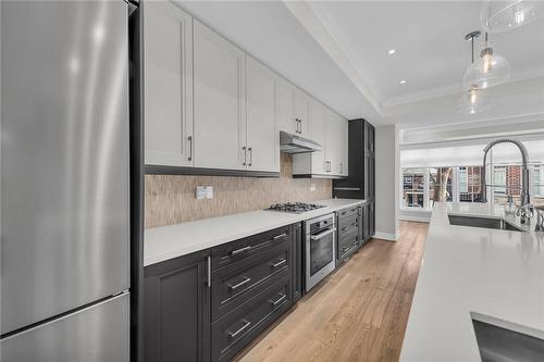 509 Elizabeth Street|Unit #4, Burlington, ON - Indoor Photo Showing Kitchen With Upgraded Kitchen