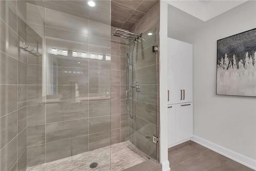 509 Elizabeth Street|Unit #4, Burlington, ON - Indoor Photo Showing Bathroom