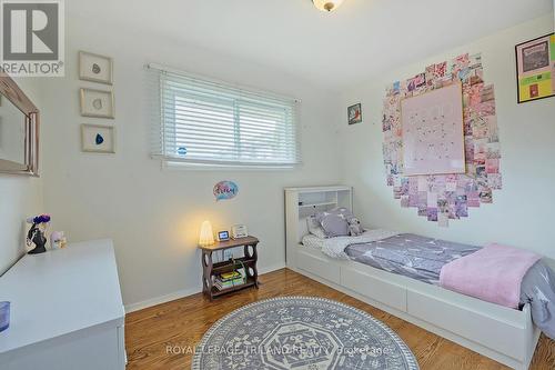 309 Burlington Crescent, London, ON - Indoor Photo Showing Bedroom