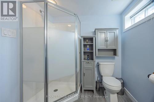 309 Burlington Crescent, London, ON - Indoor Photo Showing Bathroom
