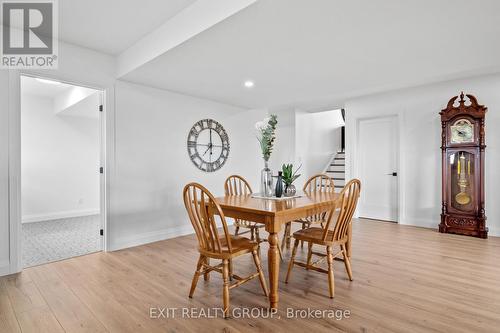 35 County Rd 29, Prince Edward County, ON - Indoor Photo Showing Dining Room