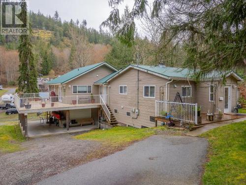 5930 Mowat Ave, Powell River, BC - Outdoor With Deck Patio Veranda