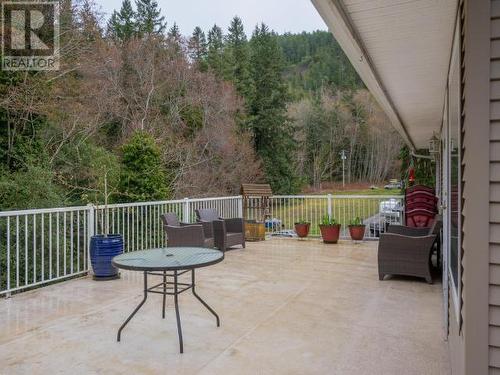 5930 Mowat Ave, Powell River, BC - Outdoor With Exterior