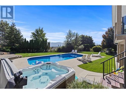 1671 Lindsay Drive, Kelowna, BC - Outdoor With In Ground Pool With Backyard