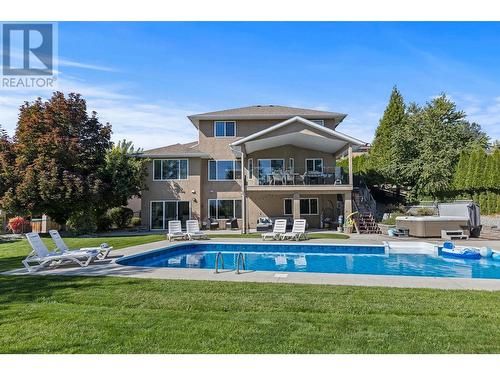 1671 Lindsay Drive, Kelowna, BC - Outdoor With In Ground Pool With Backyard
