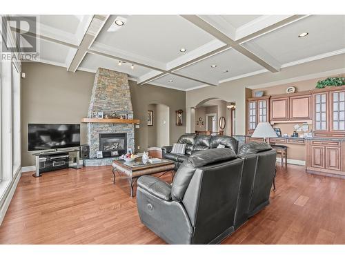 520 Whitecourt Place, Vernon, BC - Indoor With Fireplace