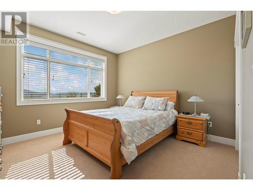 520 Whitecourt Place, Vernon, BC - Indoor Photo Showing Bedroom