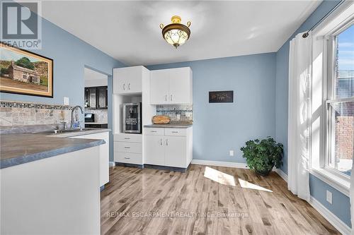 352 Maccrae Drive, Haldimand, ON - Indoor Photo Showing Kitchen With Double Sink