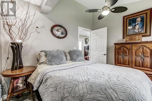 12281 Lakeshore Road, Wainfleet, ON - Indoor Photo Showing Bedroom