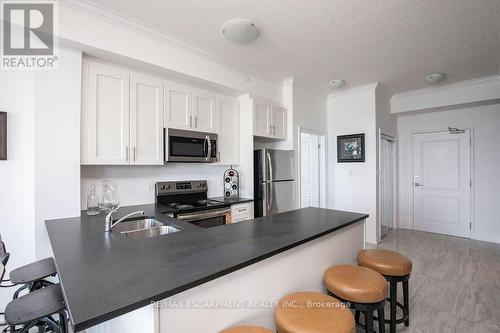608 - 101 Shoreview Place, Hamilton, ON - Indoor Photo Showing Kitchen With Double Sink