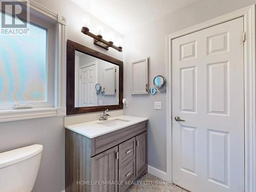 126 Mowat Cres, Halton Hills, ON - Indoor Photo Showing Bathroom