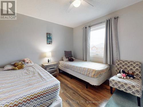 126 Mowat Cres, Halton Hills, ON - Indoor Photo Showing Bedroom