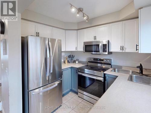 126 Mowat Cres, Halton Hills, ON - Indoor Photo Showing Kitchen With Stainless Steel Kitchen With Double Sink
