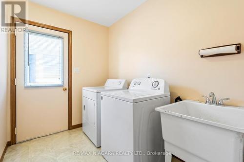 337 Barrick Rd, Port Colborne, ON - Indoor Photo Showing Laundry Room