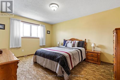 337 Barrick Rd, Port Colborne, ON - Indoor Photo Showing Bedroom