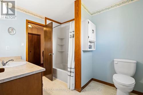 337 Barrick Rd, Port Colborne, ON - Indoor Photo Showing Bathroom