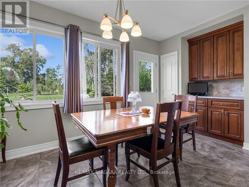 880 Edgemere Rd, Fort Erie, ON - Indoor Photo Showing Dining Room