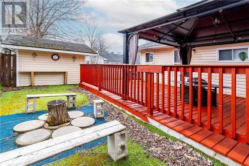 354 Lakewood Ave, Fort Erie, ON - Outdoor With Deck Patio Veranda With Exterior