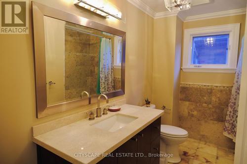 4084 Trapper Crescent, Mississauga, ON - Indoor Photo Showing Bathroom
