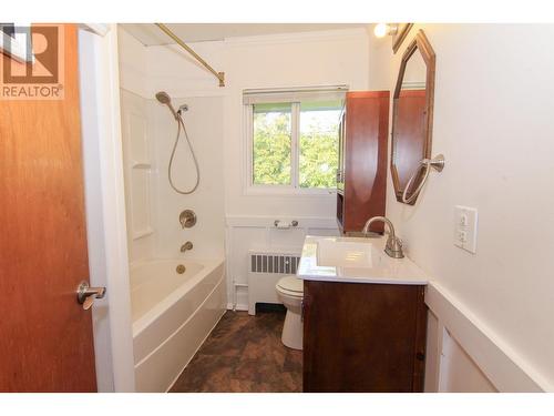 45 White Street, Kitimat, BC - Indoor Photo Showing Bathroom