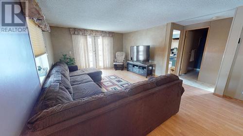 10285 Lily Street, Fort St. John, BC - Indoor Photo Showing Living Room