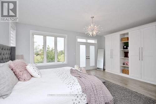 319 Sunnybrae Ave, Innisfil, ON - Indoor Photo Showing Bedroom