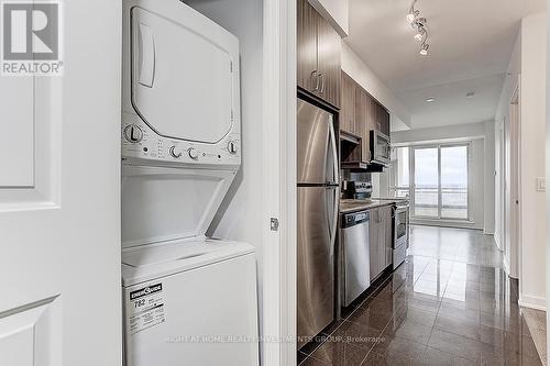 #1713 -9205 Yonge St, Richmond Hill, ON - Indoor Photo Showing Laundry Room