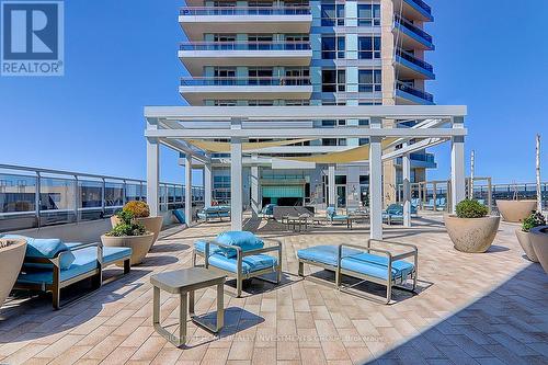 #1713 -9205 Yonge St, Richmond Hill, ON - Outdoor With Balcony
