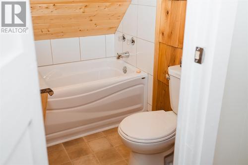 4 Main Street, Herring Neck, NL - Indoor Photo Showing Bathroom