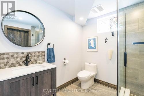 771 Lake Dalrymple Rd, Kawartha Lakes, ON - Indoor Photo Showing Bathroom