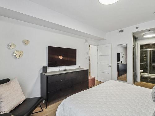 Master bedroom - 804-2825 Av. Du Cosmodôme, Laval (Chomedey), QC - Indoor Photo Showing Bedroom