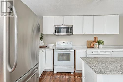 159 Sykes St N, Meaford, ON - Indoor Photo Showing Kitchen