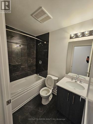 202 - 312 Erb Street, Waterloo, ON - Indoor Photo Showing Bathroom