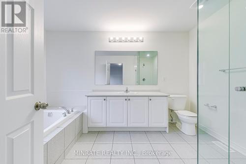 3941 Koenig Rd, Burlington, ON - Indoor Photo Showing Bathroom