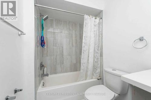 3422 Fountain Park Avenue, Mississauga, ON - Indoor Photo Showing Bathroom