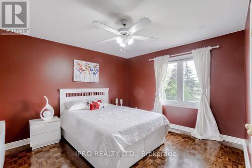 1236 Fleet St, Mississauga, ON - Indoor Photo Showing Bedroom