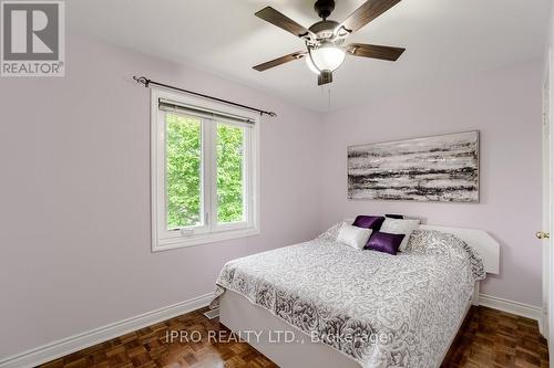 1236 Fleet St, Mississauga, ON - Indoor Photo Showing Bedroom