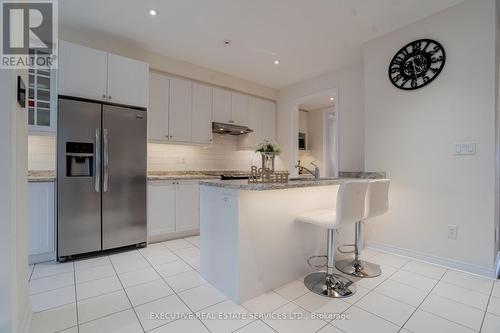 249 Inspire Boulevard, Brampton, ON - Indoor Photo Showing Kitchen With Upgraded Kitchen