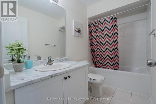 249 Inspire Boulevard, Brampton, ON - Indoor Photo Showing Bathroom