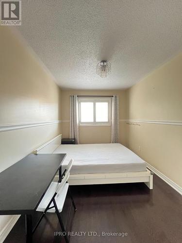 73 Gatwick Drive, Oakville, ON - Indoor Photo Showing Bedroom