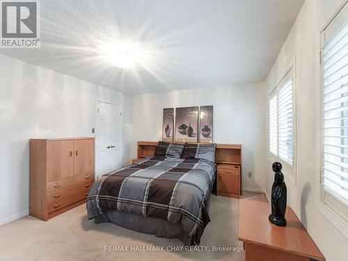 9 Briarwood Drive, New Tecumseth, ON - Indoor Photo Showing Bedroom