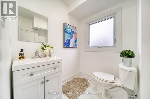 4806 5Th Side Rd, Essa, ON - Indoor Photo Showing Bathroom